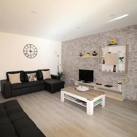 T1 Da Rocha/ Pátio Da Rocha *